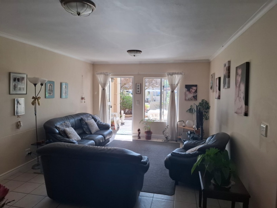 To Let 2 Bedroom Property for Rent in Harbour Island Western Cape